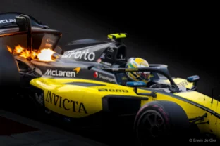 Motorsport hero frame